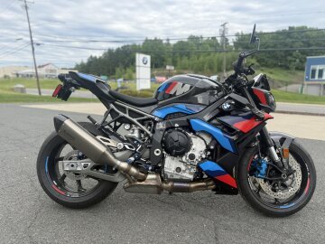 New 2026 BMW M1000R