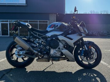 New 2026 BMW M1000R