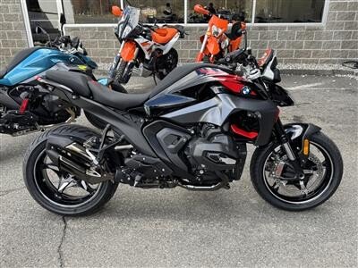 New 2026 BMW R1300R