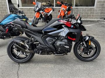 New 2026 BMW R1300R