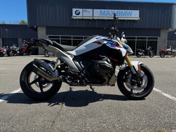 New 2026 BMW R1300R