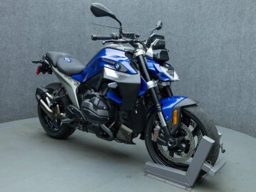 2026 BMW R1300R