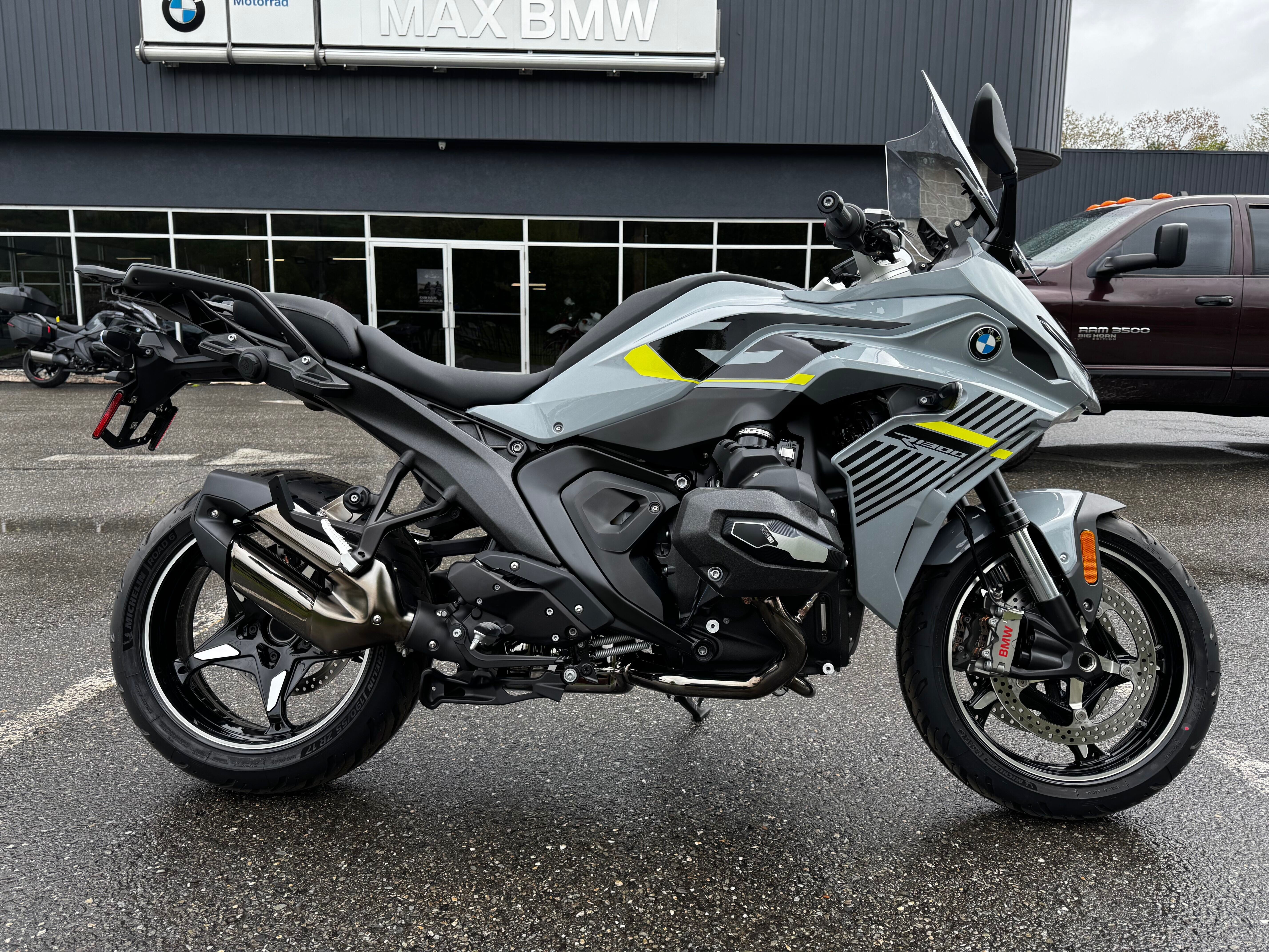 2026 BMW R1300RS