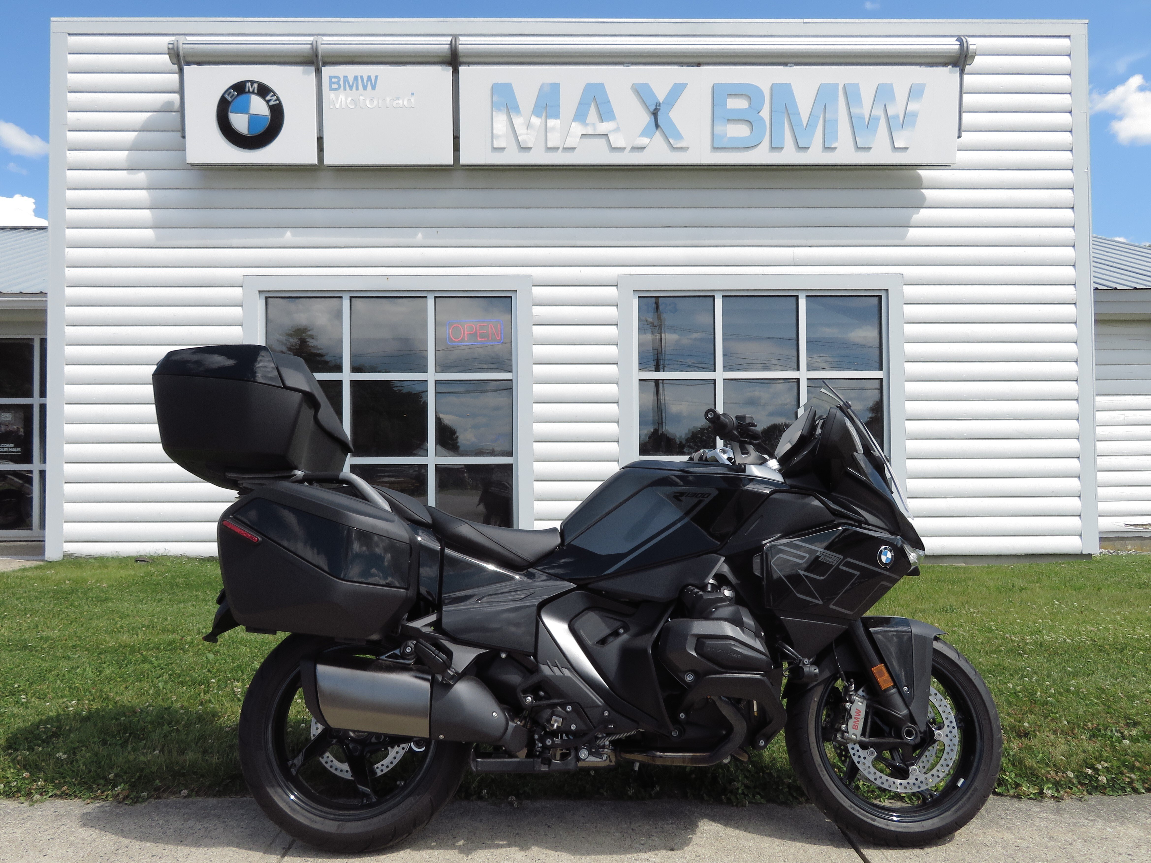 2026 BMW R1300RT