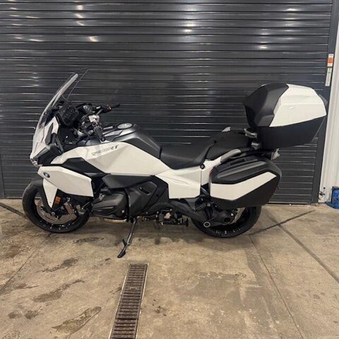 New 2026 BMW R1300RT