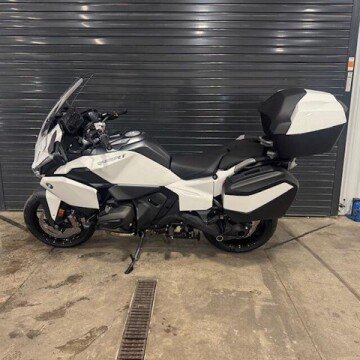 New 2026 BMW R1300RT