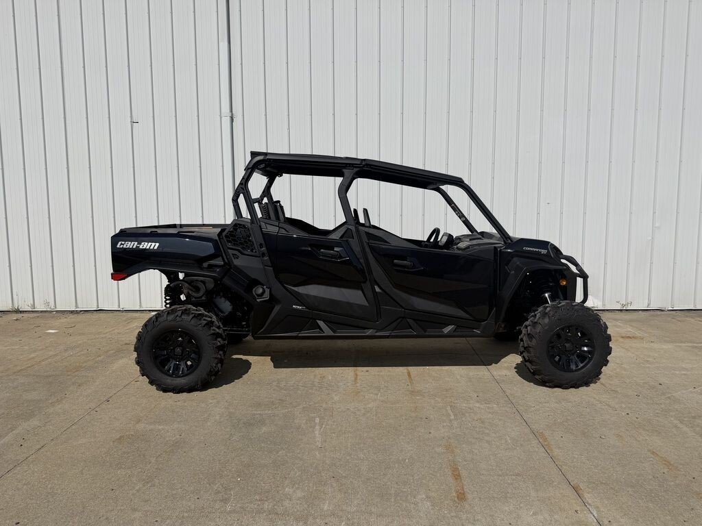 New 2026 Can-Am Commander MAX 1000R XT-P