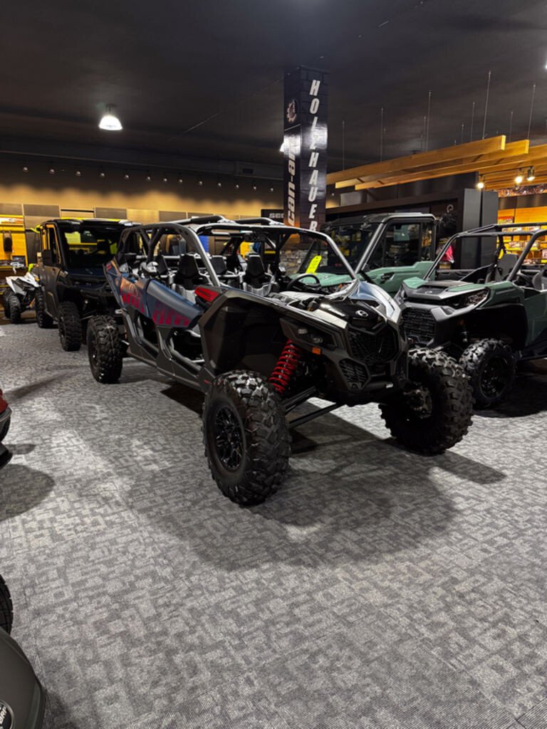 New 2026 Can-Am Maverick MAX 900