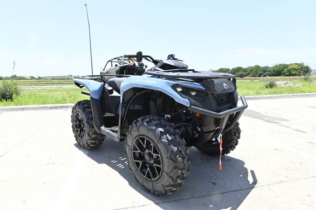 New 2026 Can-Am Outlander 700 XT