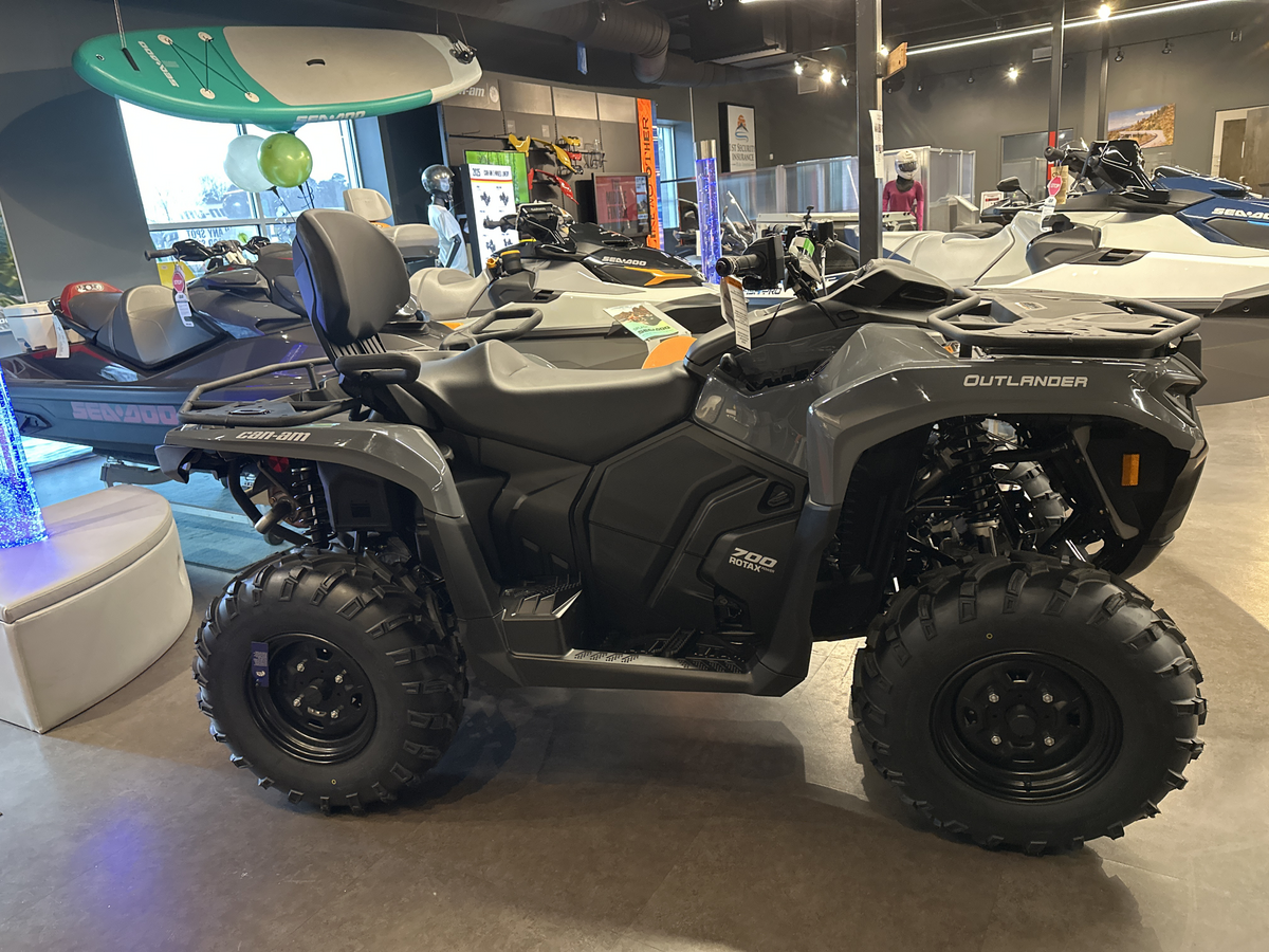 New 2026 Can-Am Outlander MAX 700 DPS