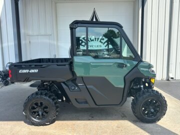 New 2026 Can-Am Defender DPS Cab HD9