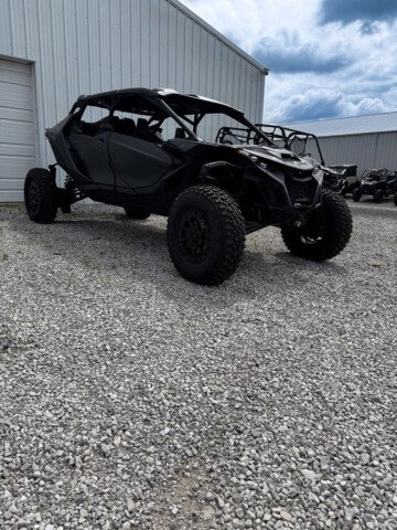 New 2026 Can-Am Maverick MAX 1000R