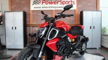 New 2026 Ducati Diavel V4