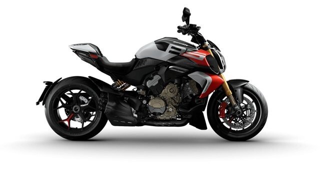 New 2026 Ducati Diavel V4