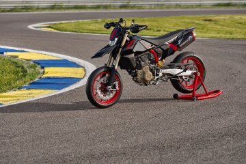 New 2026 Ducati Hypermotard 698