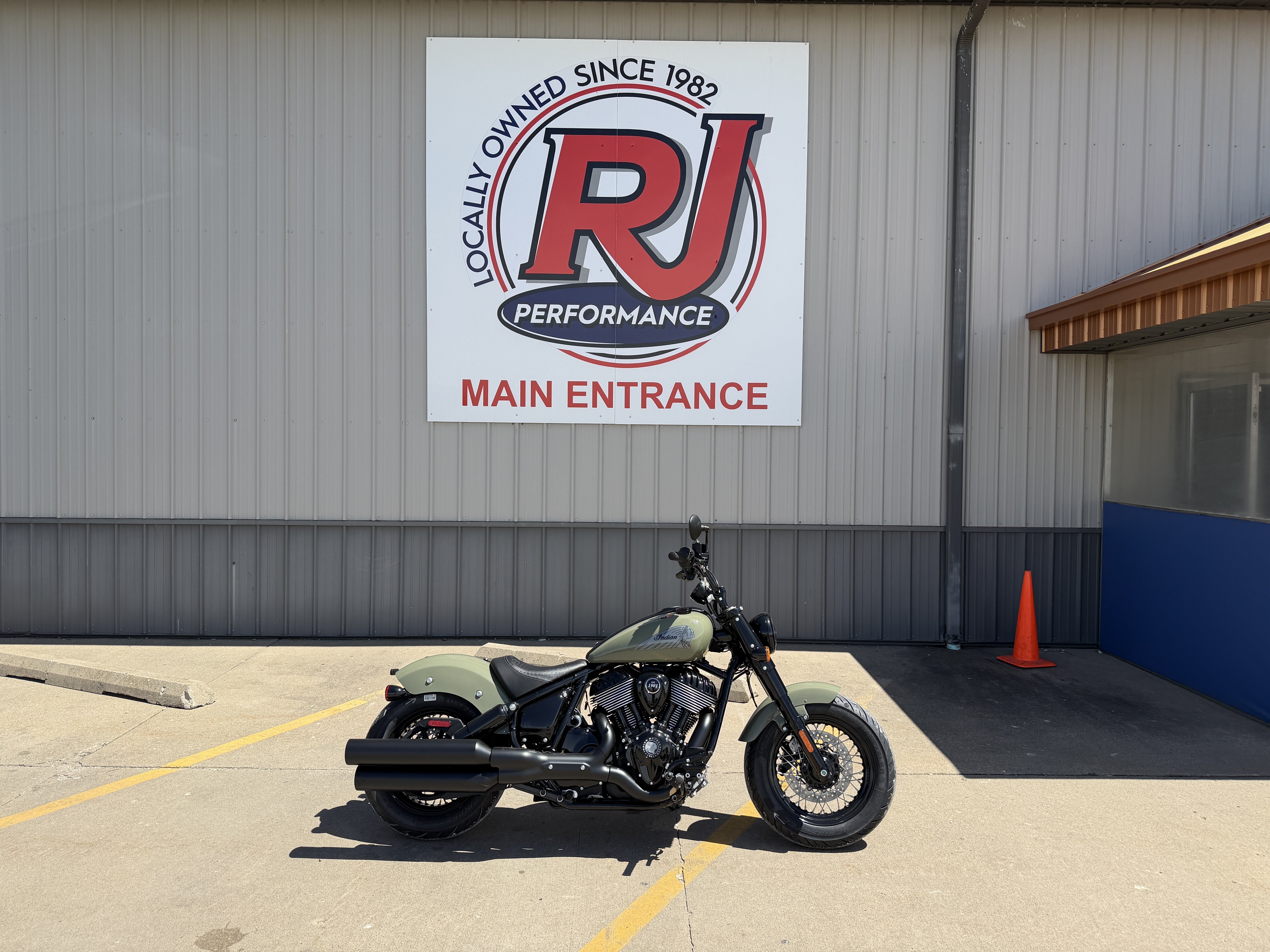 New 2026 Indian Chief Bobber Dark Horse w/ ABS