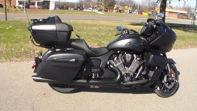 New 2026 Indian Pursuit Dark Horse w/ Rider Assist Audio