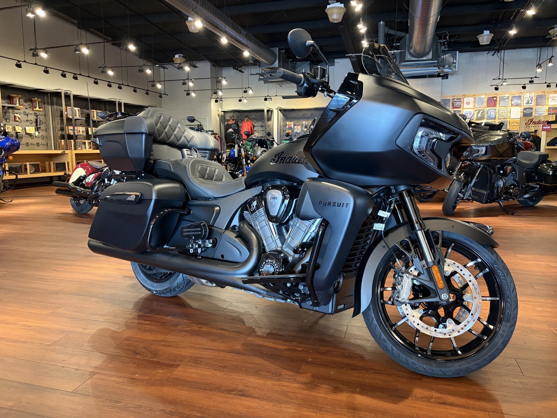 New 2026 Indian Pursuit Dark Horse