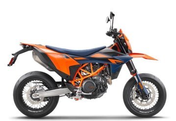 New 2026 KTM 690 SMC R