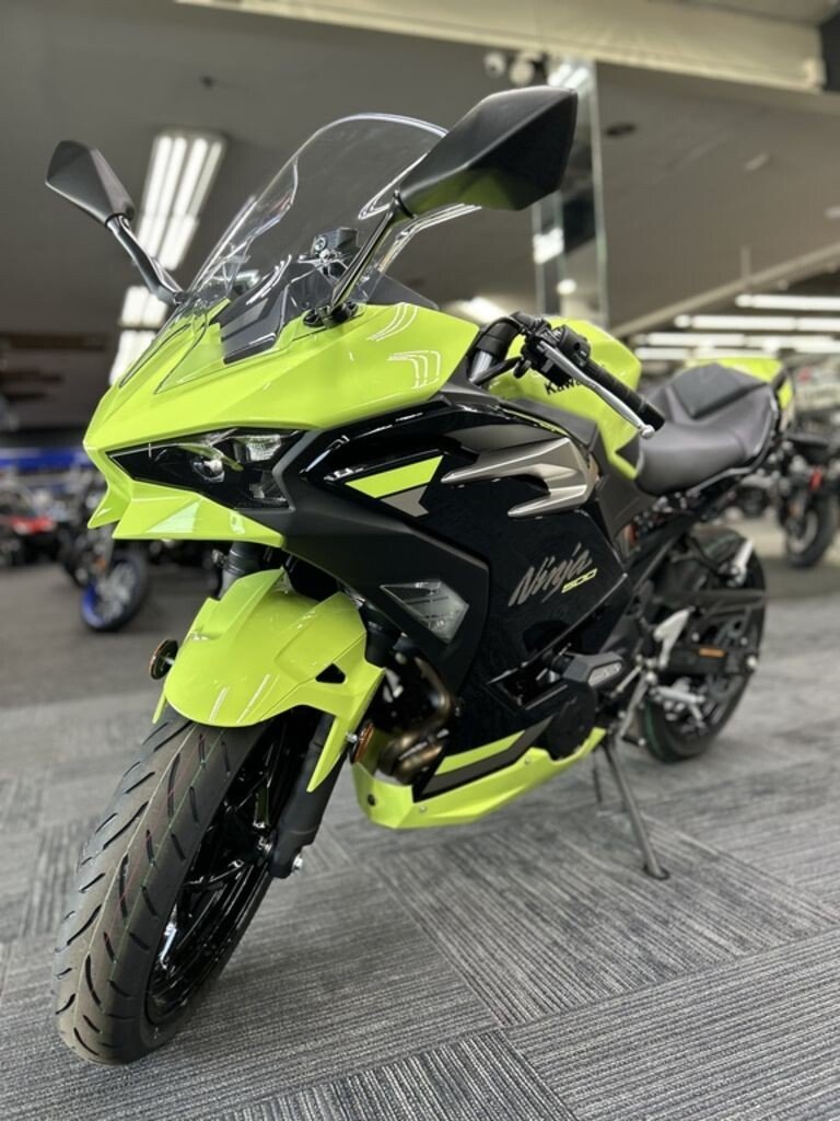 New 2026 Kawasaki Ninja 500 SE ABS