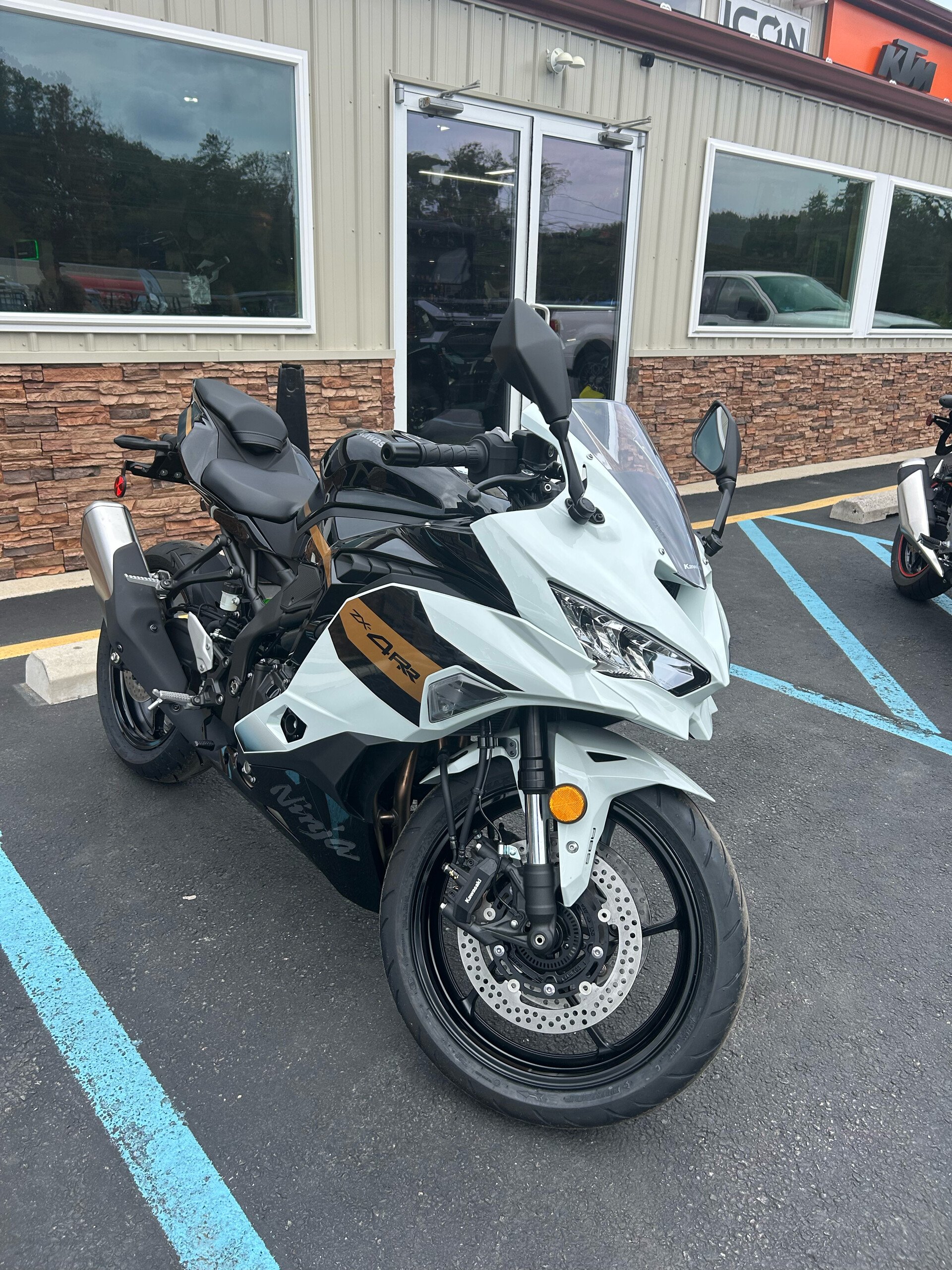 New 2026 Kawasaki Ninja ZX-4RR ABS