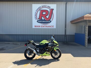 New 2026 Kawasaki Ninja 500 SE ABS