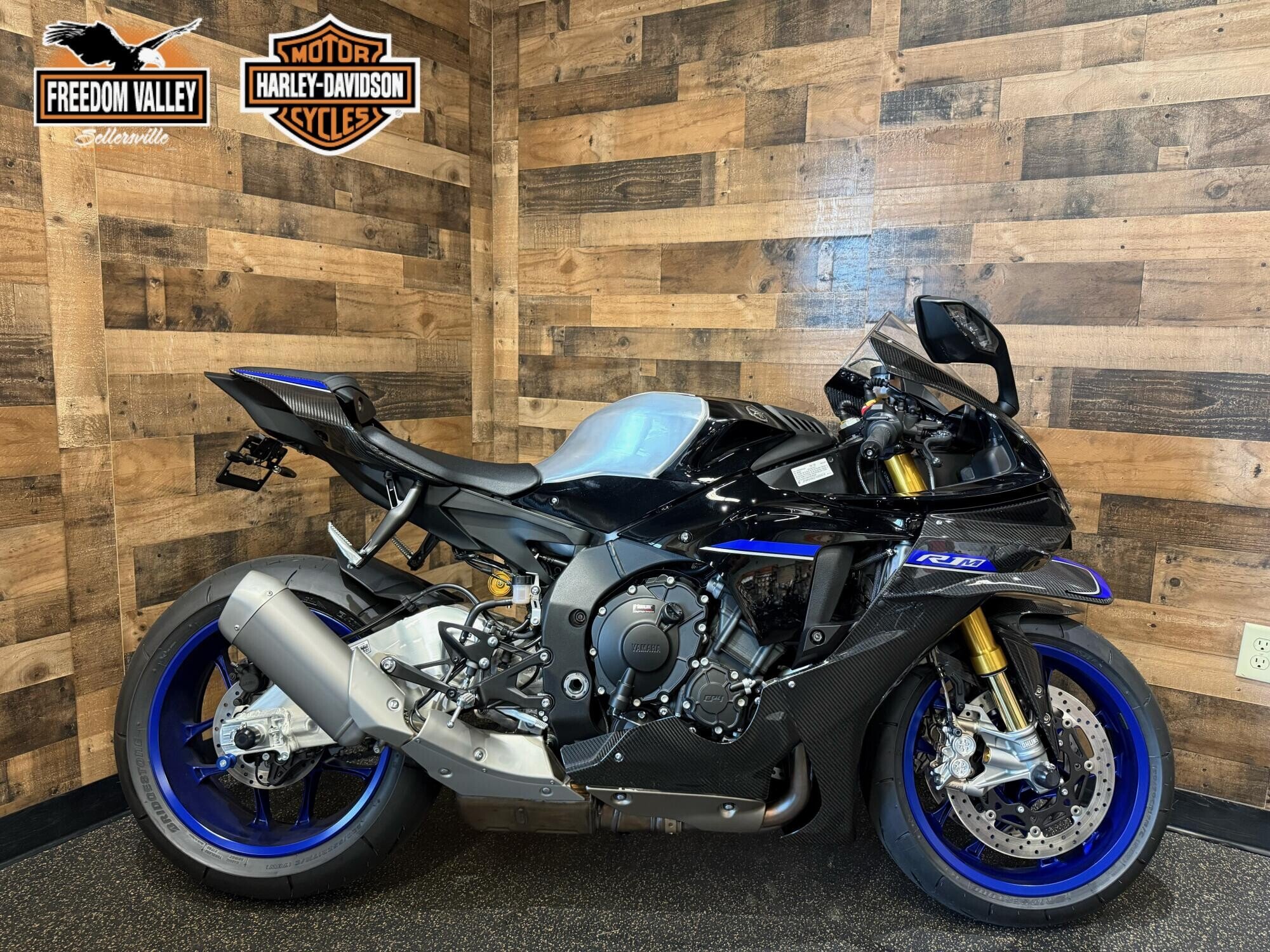 2026 Yamaha YZF-R1M