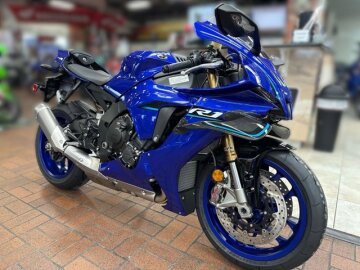 New 2026 Yamaha YZF-R1