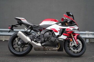 New 2026 Yamaha YZF-R1