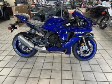 New 2026 Yamaha YZF-R1