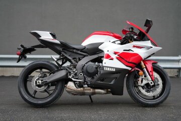 New 2026 Yamaha YZF-R9