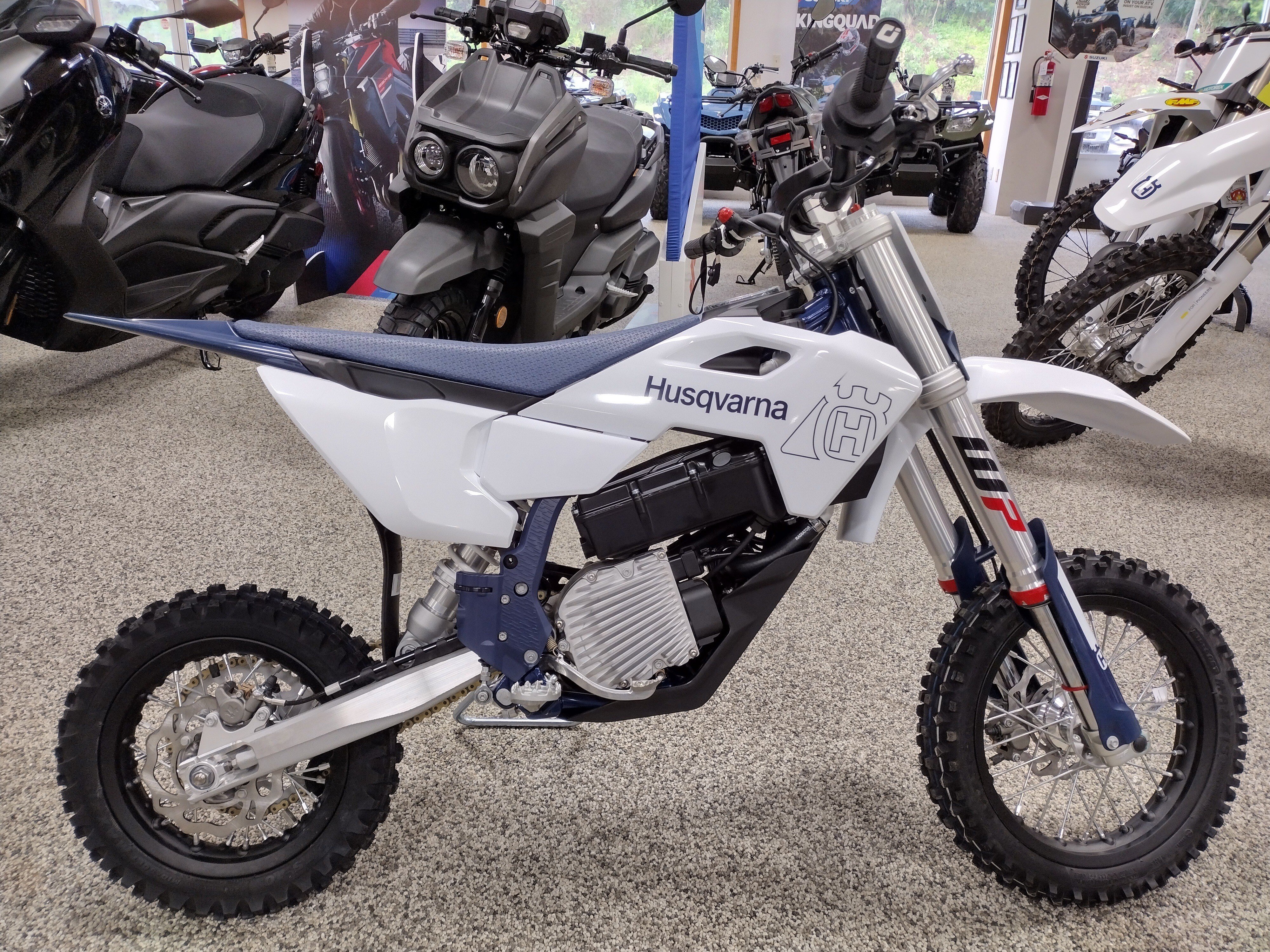 New 2027 Husqvarna EE 5