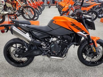 New 2027 KTM 790 Duke