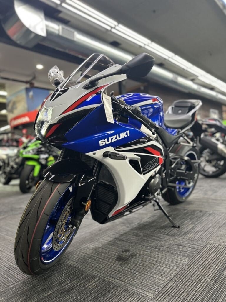 New 2027 Suzuki GSX-R1000
