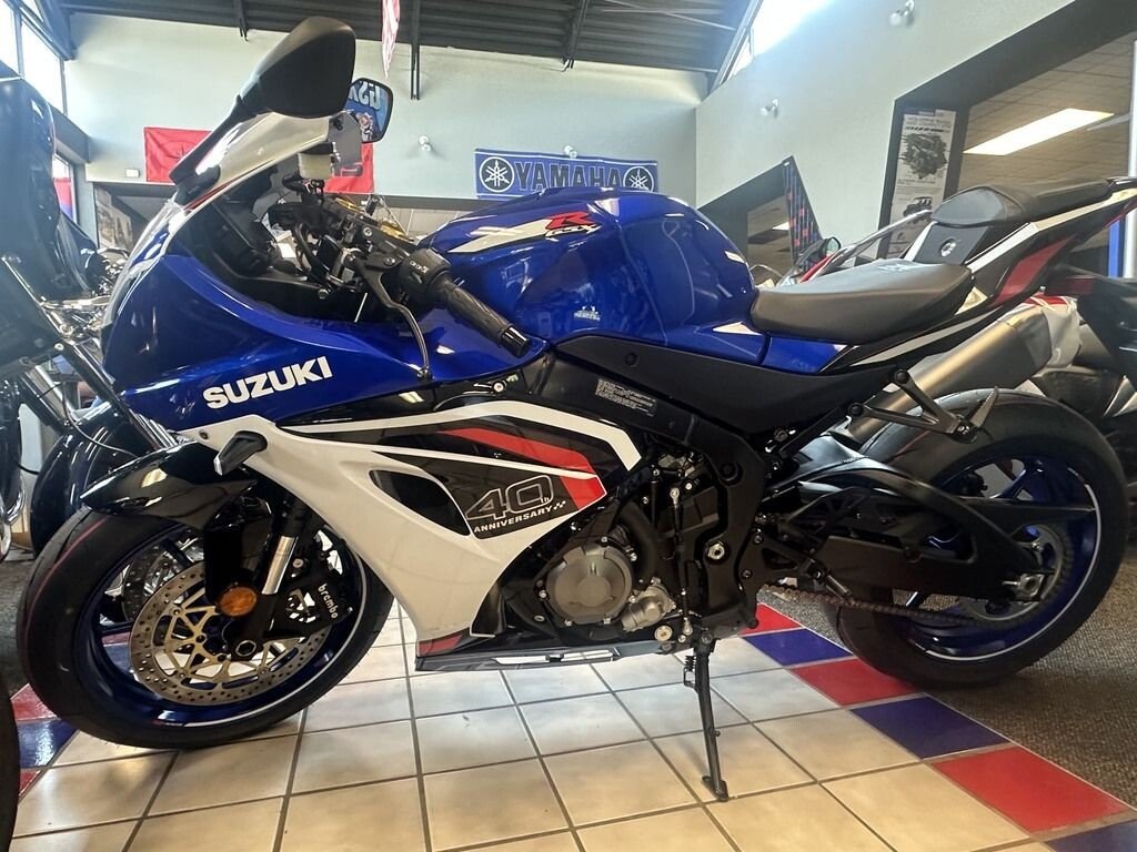 New 2027 Suzuki GSX-R1000R