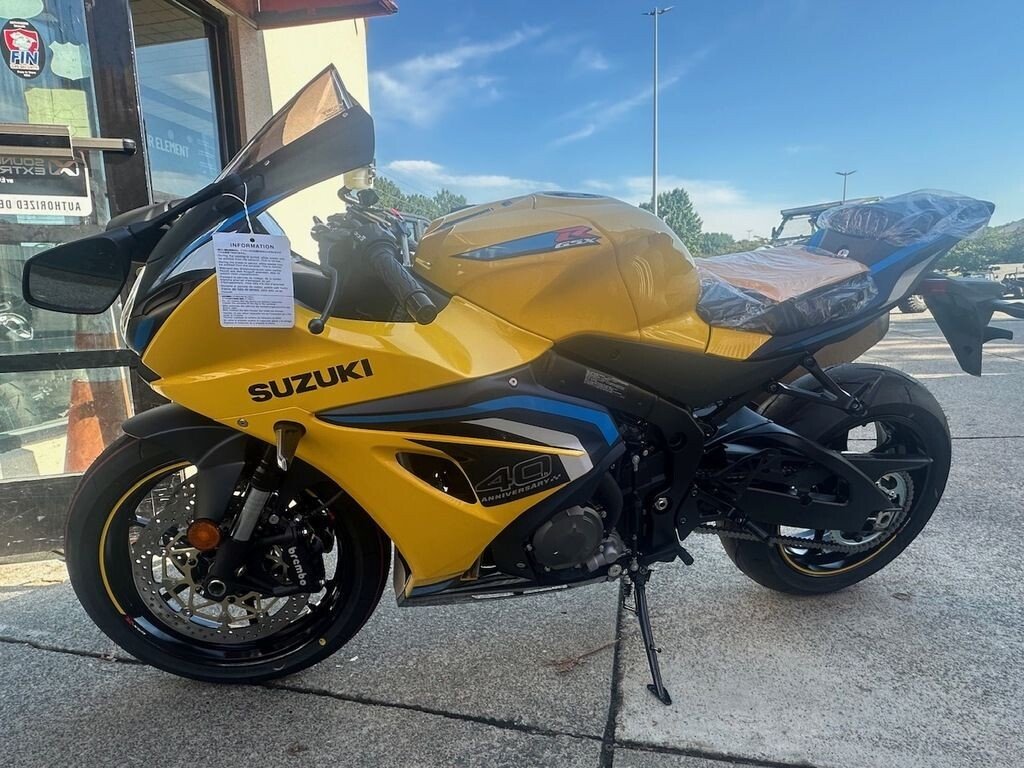 New 2027 Suzuki GSX-R1000R