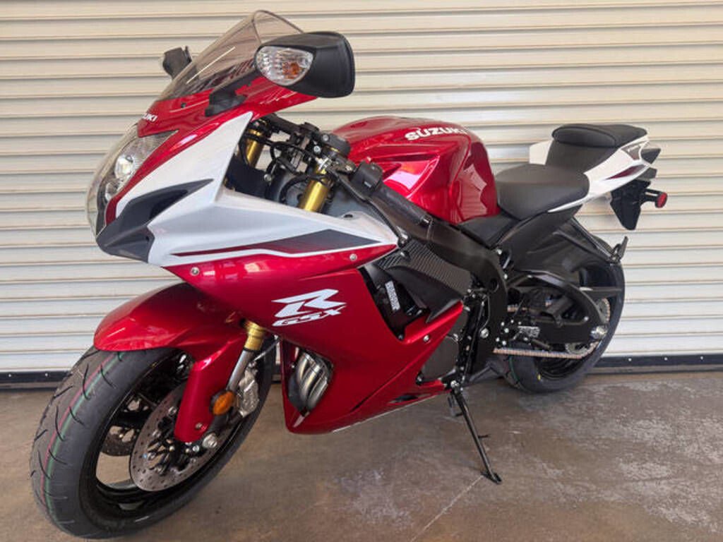 New 2027 Suzuki GSX-R750