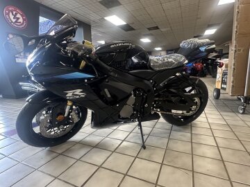 New 2027 Suzuki GSX-R750