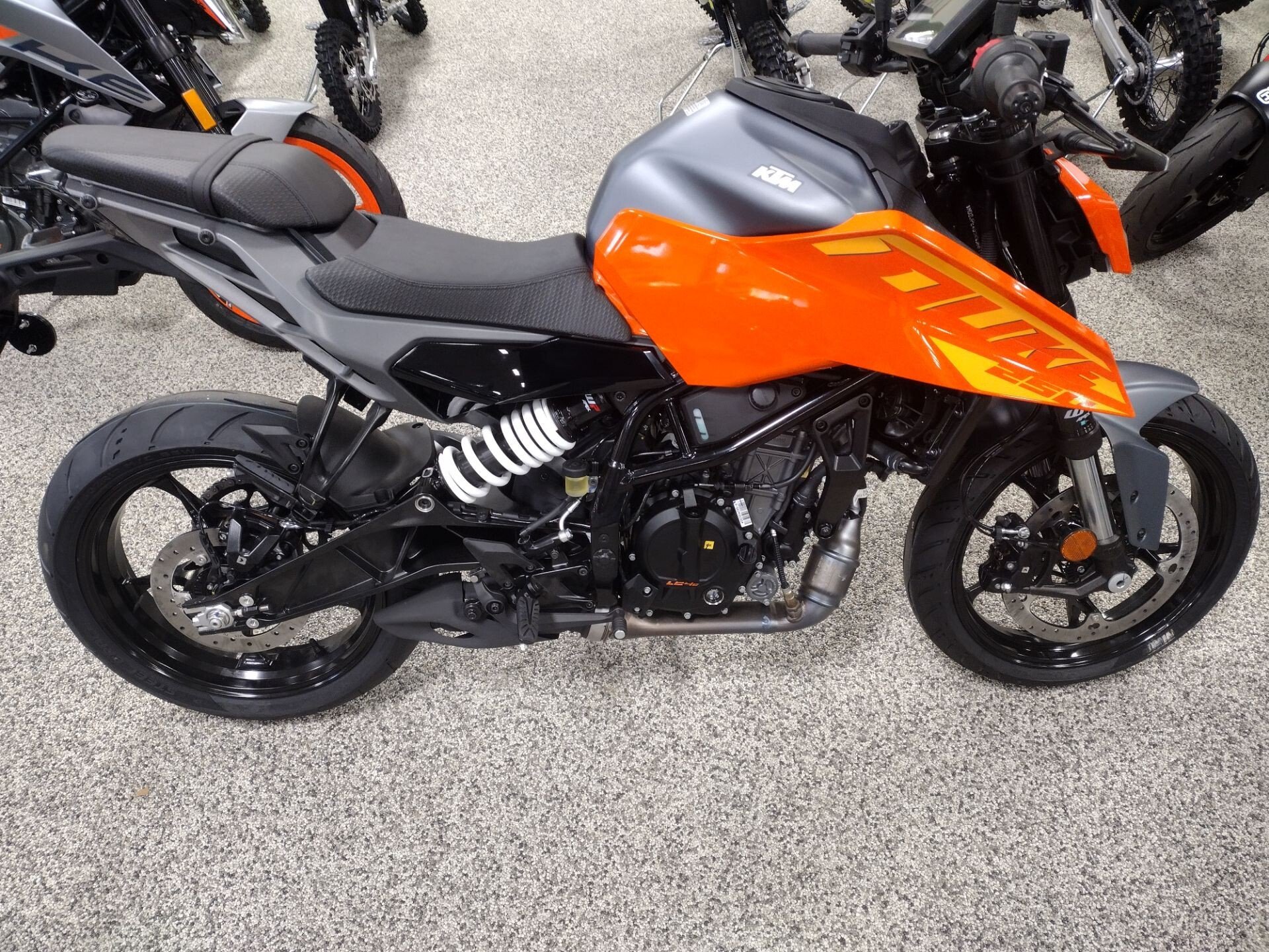 New 2024 KTM 250 Duke