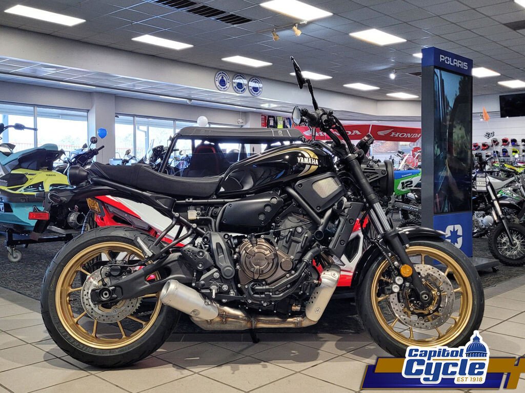 New 2025 Yamaha XSR700