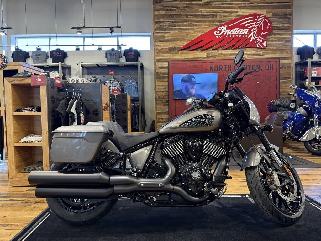 New 2025 Indian Sport Chief RT Dark Horse w/ABS
