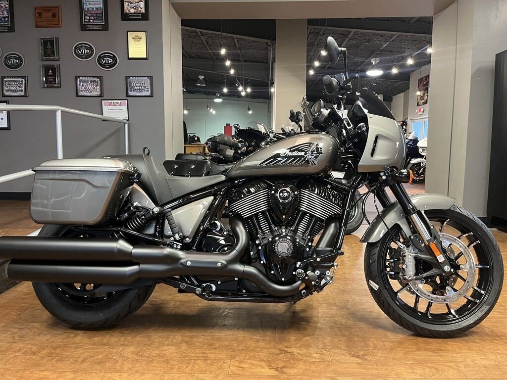 New 2025 Indian Sport Chief RT Dark Horse w/ABS