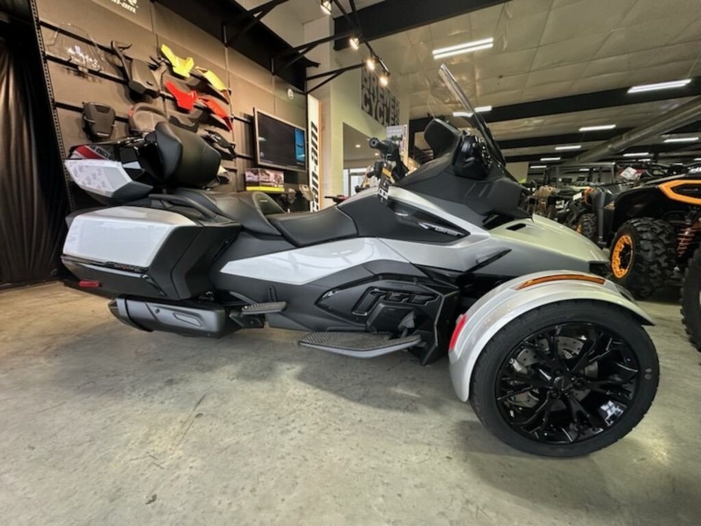 New 2025 Can-Am Spyder RT