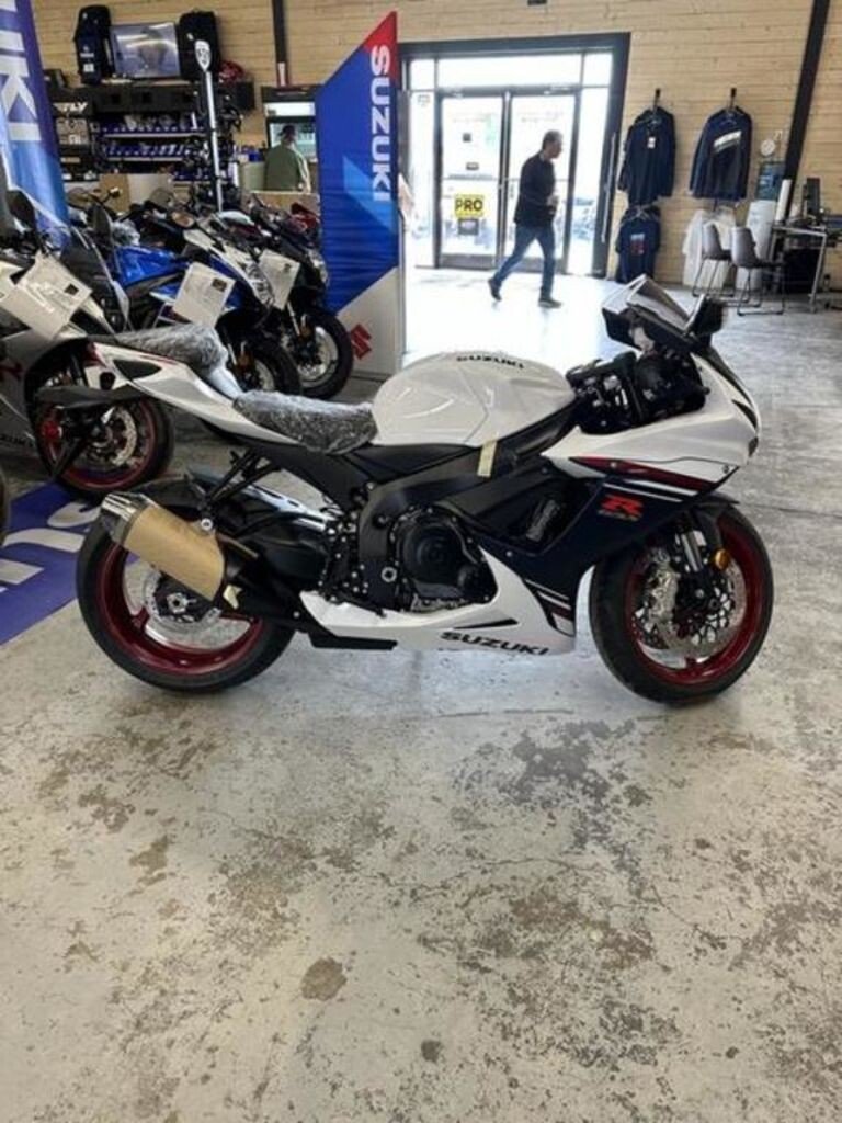 New 2025 Suzuki GSX-R600