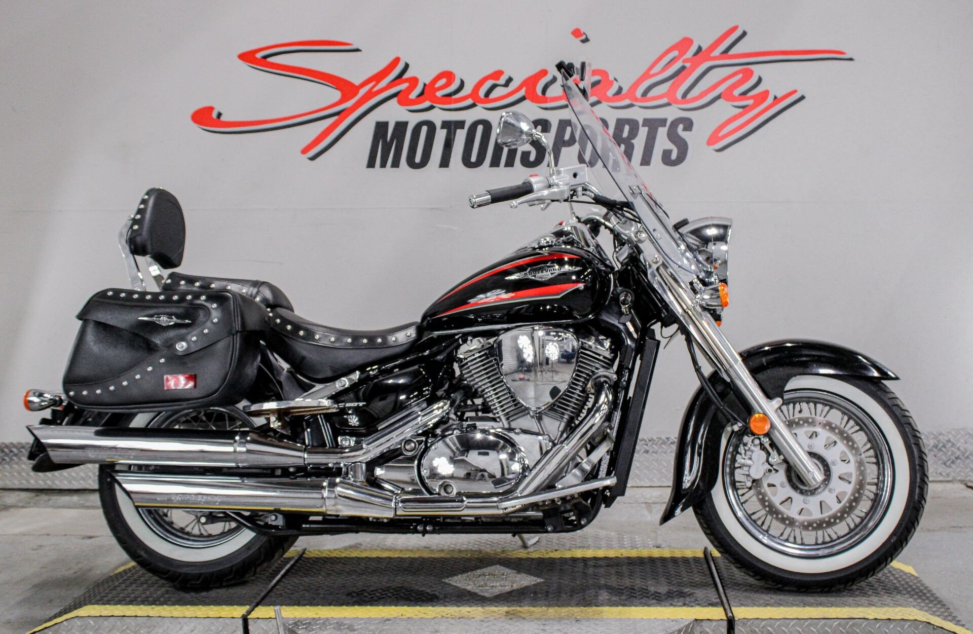 2019 Suzuki Boulevard 800