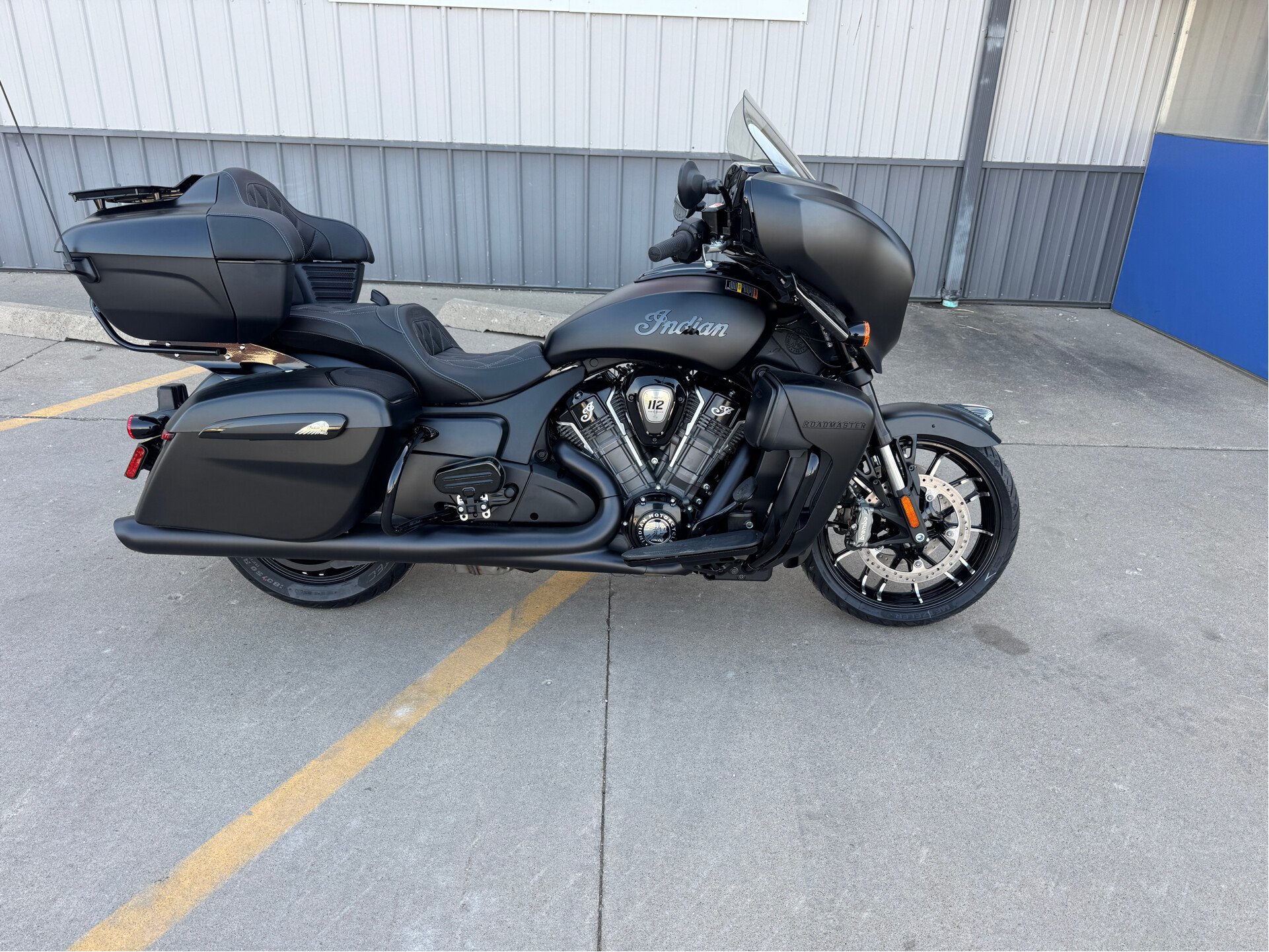 New 2025 Indian Roadmaster Powerplus Dark Horse