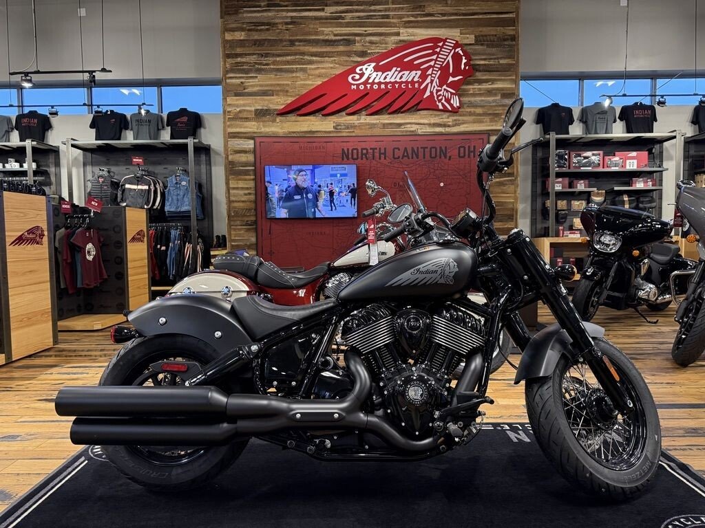 New 2025 Indian Chief Bobber Dark Horse w/ ABS