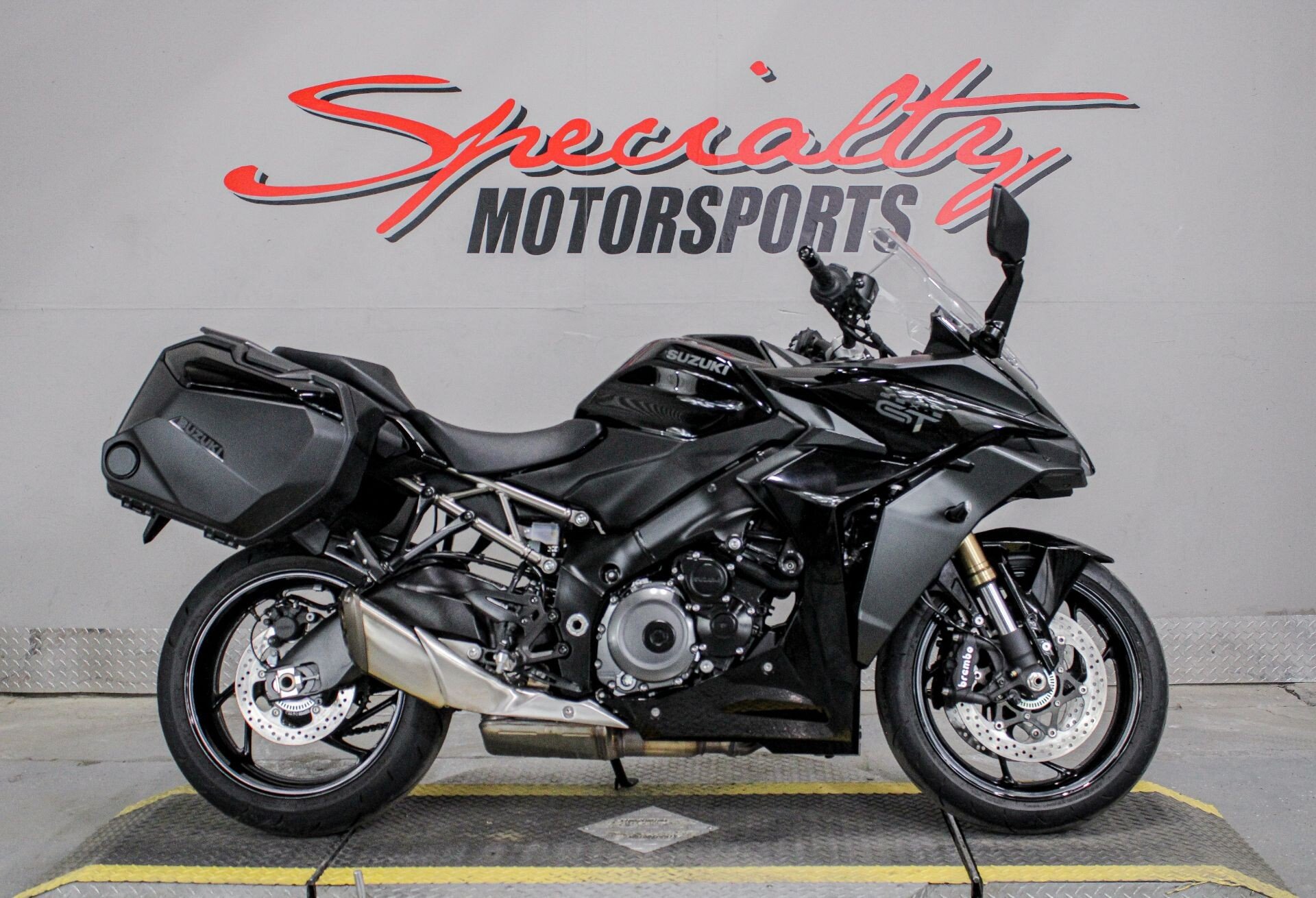 2022 Suzuki GSX-S1000GT