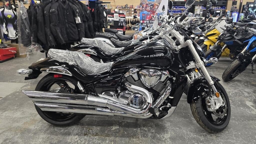 New 2025 Suzuki Boulevard 1800