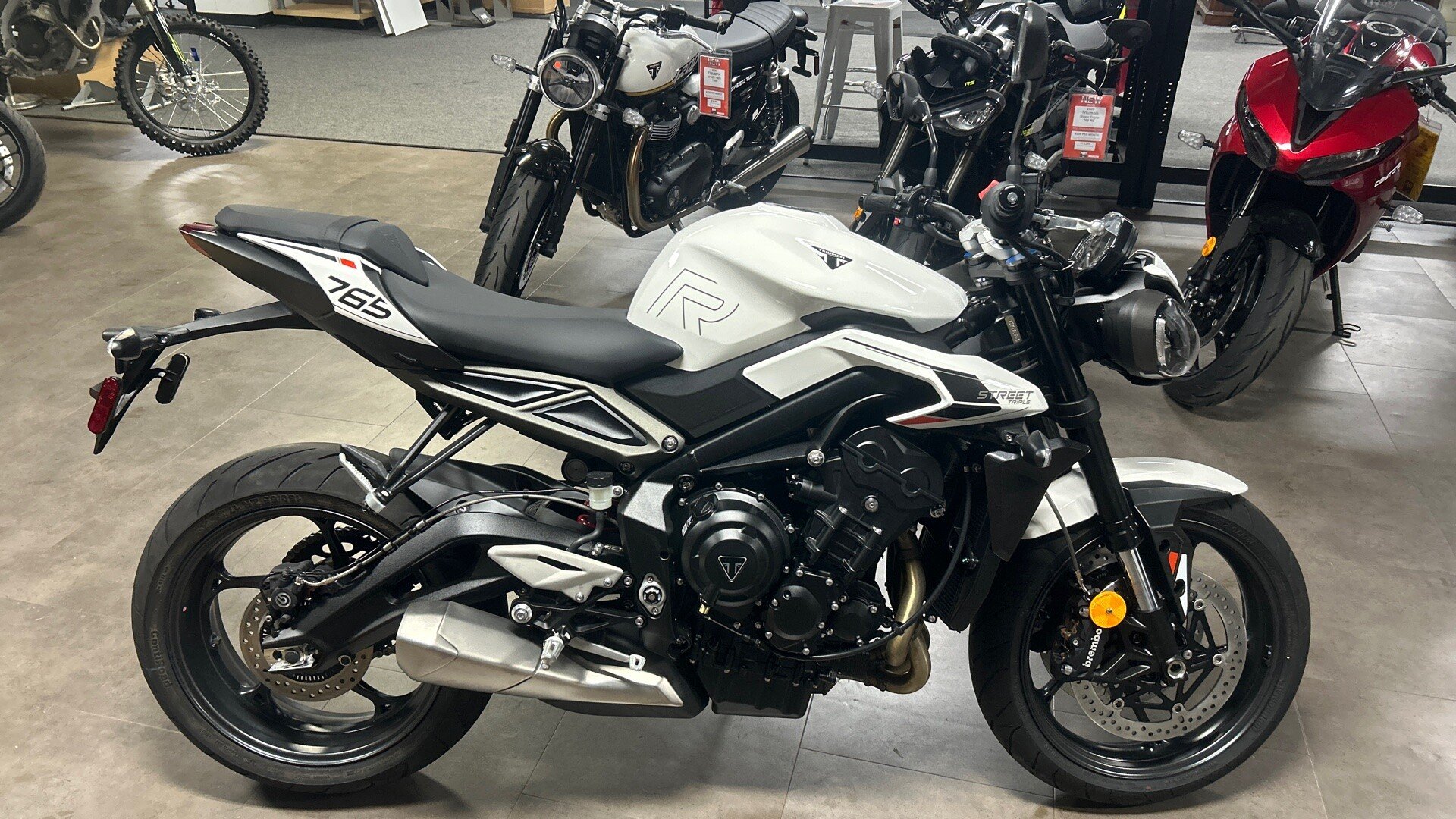 New 2025 Triumph Street Triple R